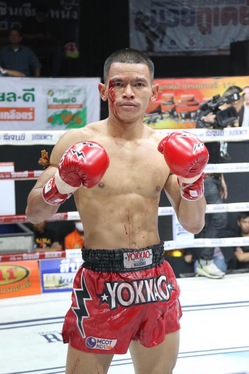 คู่ที่ 3 พิกัด 113 ปอนด์...มะเฟือง เกียรติทรงฤทธิ์ ...ชนะคะแนน... สิงห์วิเศษ ภูเก็ตสิงห์มวยไทย คู่ที่ 3 พิกัด 113 ปอนด์...มะเฟือง เกียรติทรงฤทธิ์ ...ชนะคะแนน... สิงห์วิเศษ ภูเก็ตสิงห์มวยไทย