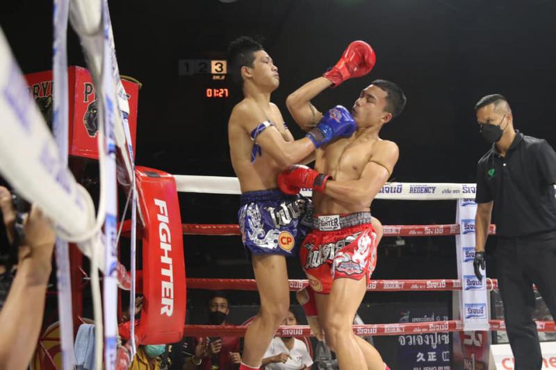 เพชรโท ไฟต์เตอร์มวยไทย vs ชนะศึก ต.สุรัตน์